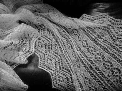 Etole mohair et soie tricotée à la main pour mariée