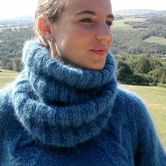 Snoods et capelets tricotés main en mohair, Collection Outlander – Bergers Cathares